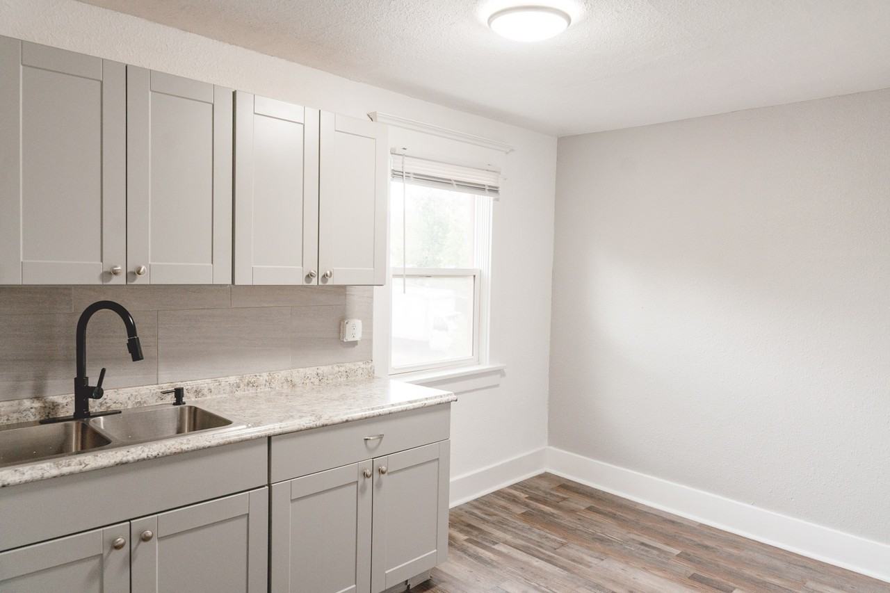 2440 E Willamette Ave #1 - Photo 3 of 20