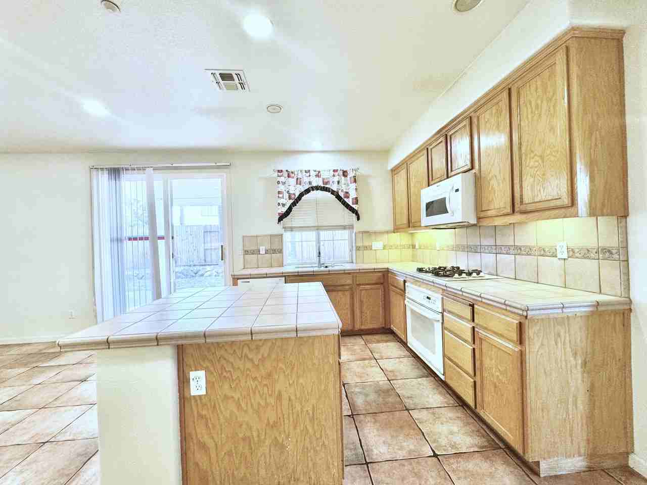 1207 Silverton Way #SFH - Photo 7 of 26