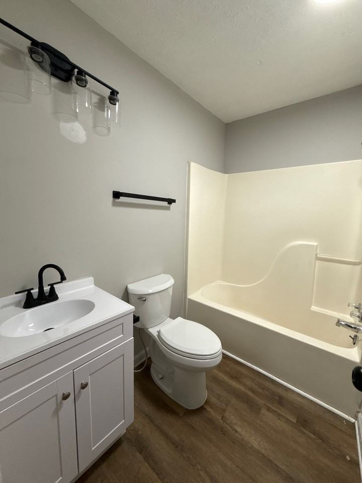 319 Anderson Ave #1 - Photo 4 of 12