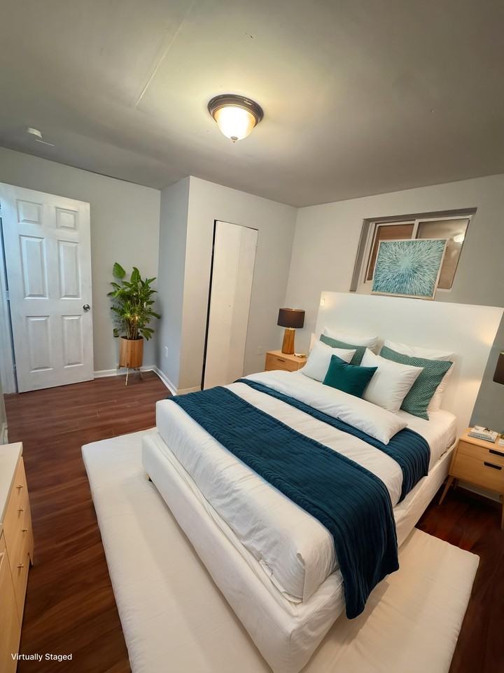 2121 N 22nd St #1 - Photo 3 of 12
