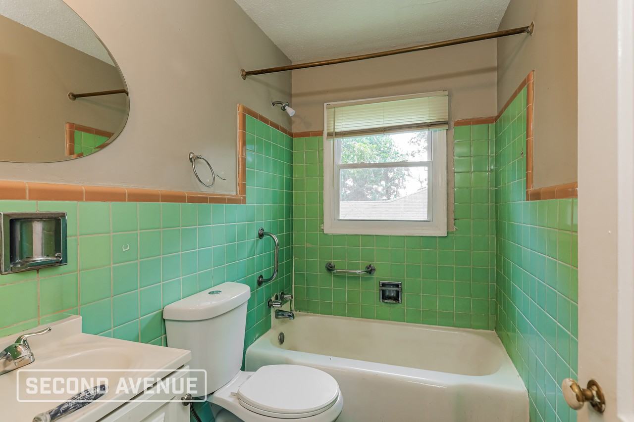 3047 Laurencekirk Rd - Photo 3 of 16
