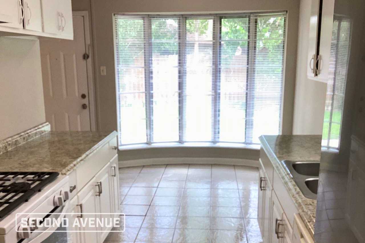 11203 Sagehill Dr - Photo 4 of 12