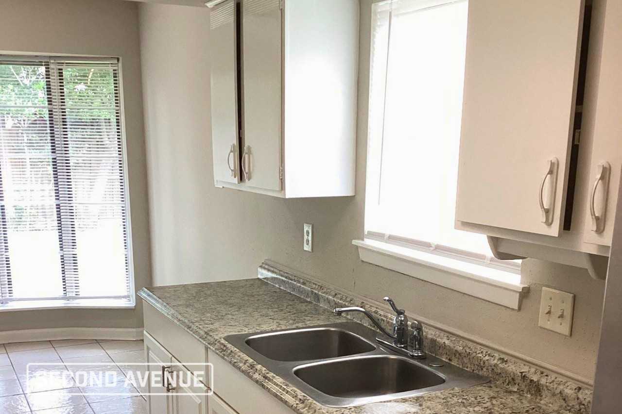11203 Sagehill Dr - Photo 5 of 12