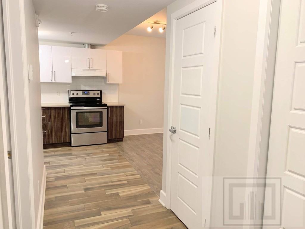 3405 Avenue Benny - Photo 3 of 24