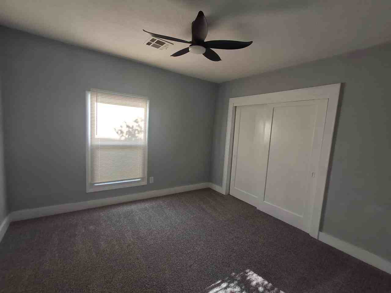 1504 Nw Arlington Ave #1 - Photo 5 of 14