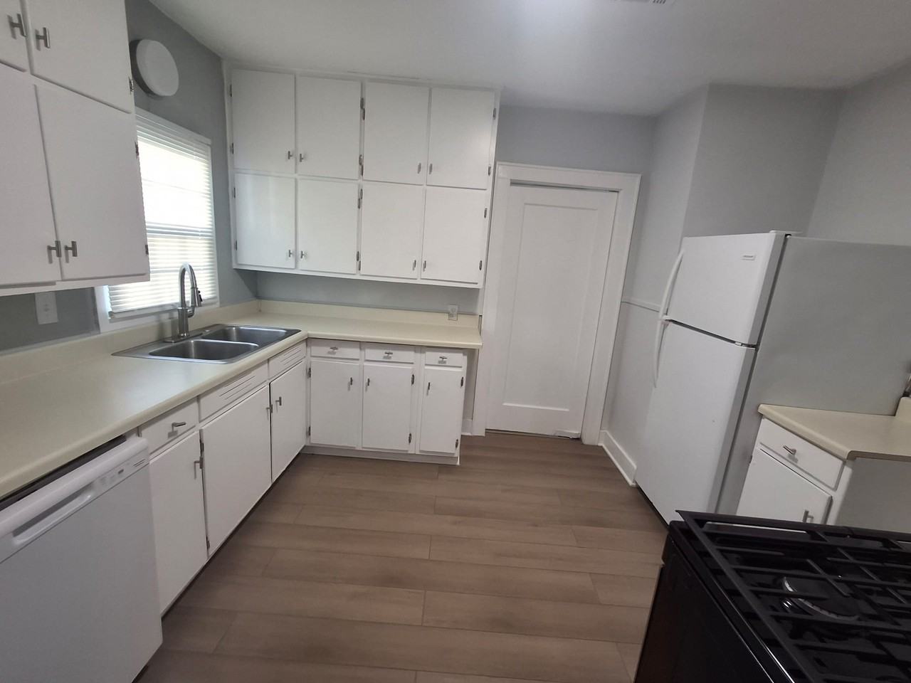 1504 Nw Arlington Ave #1 - Photo 6 of 14