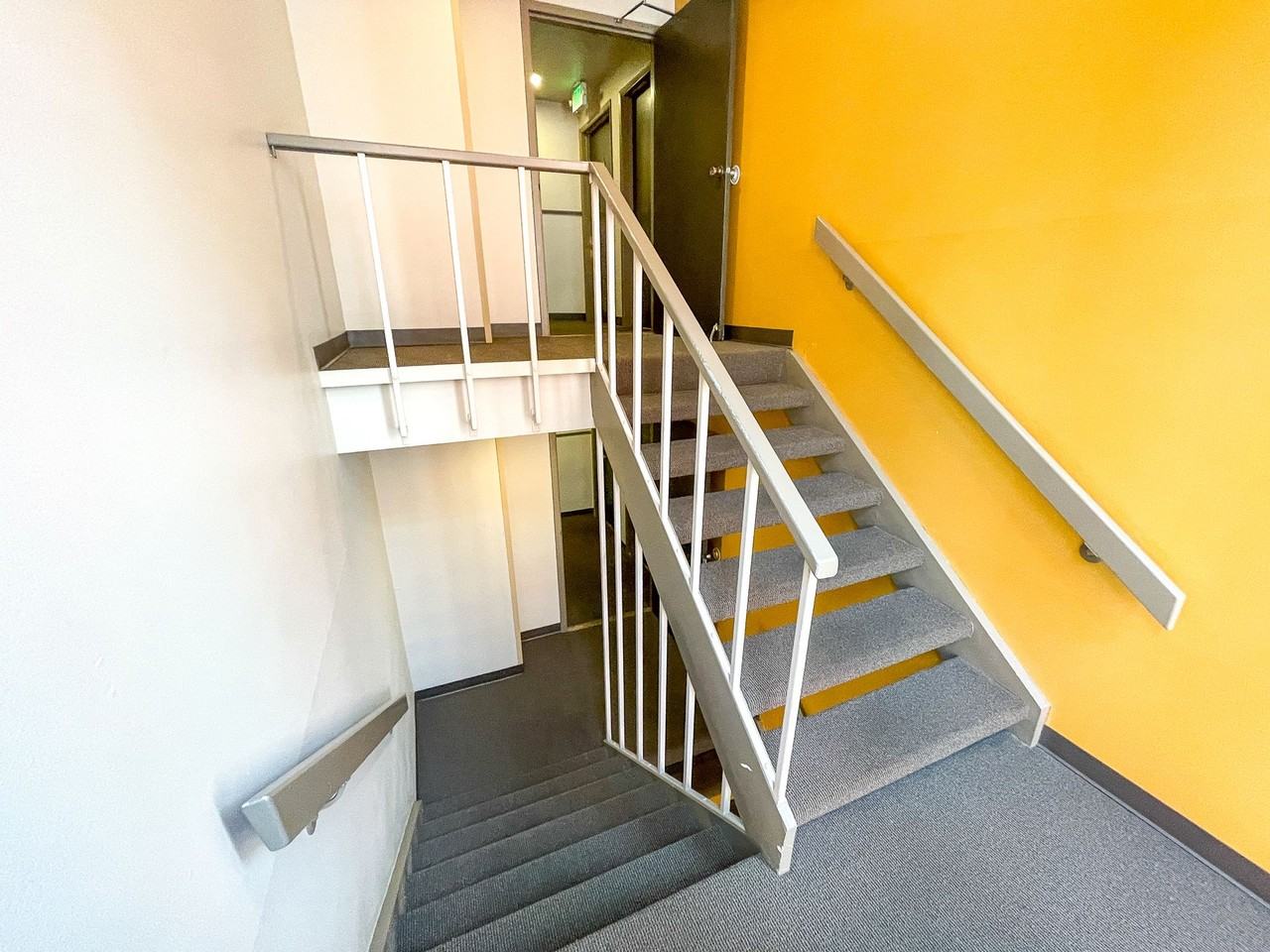 Summit Apartments - Photo 4 of 38