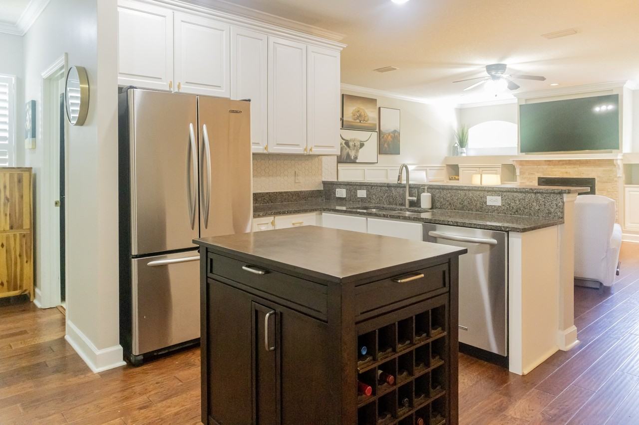 904 Gallier Pl #1 - Photo 4 of 50