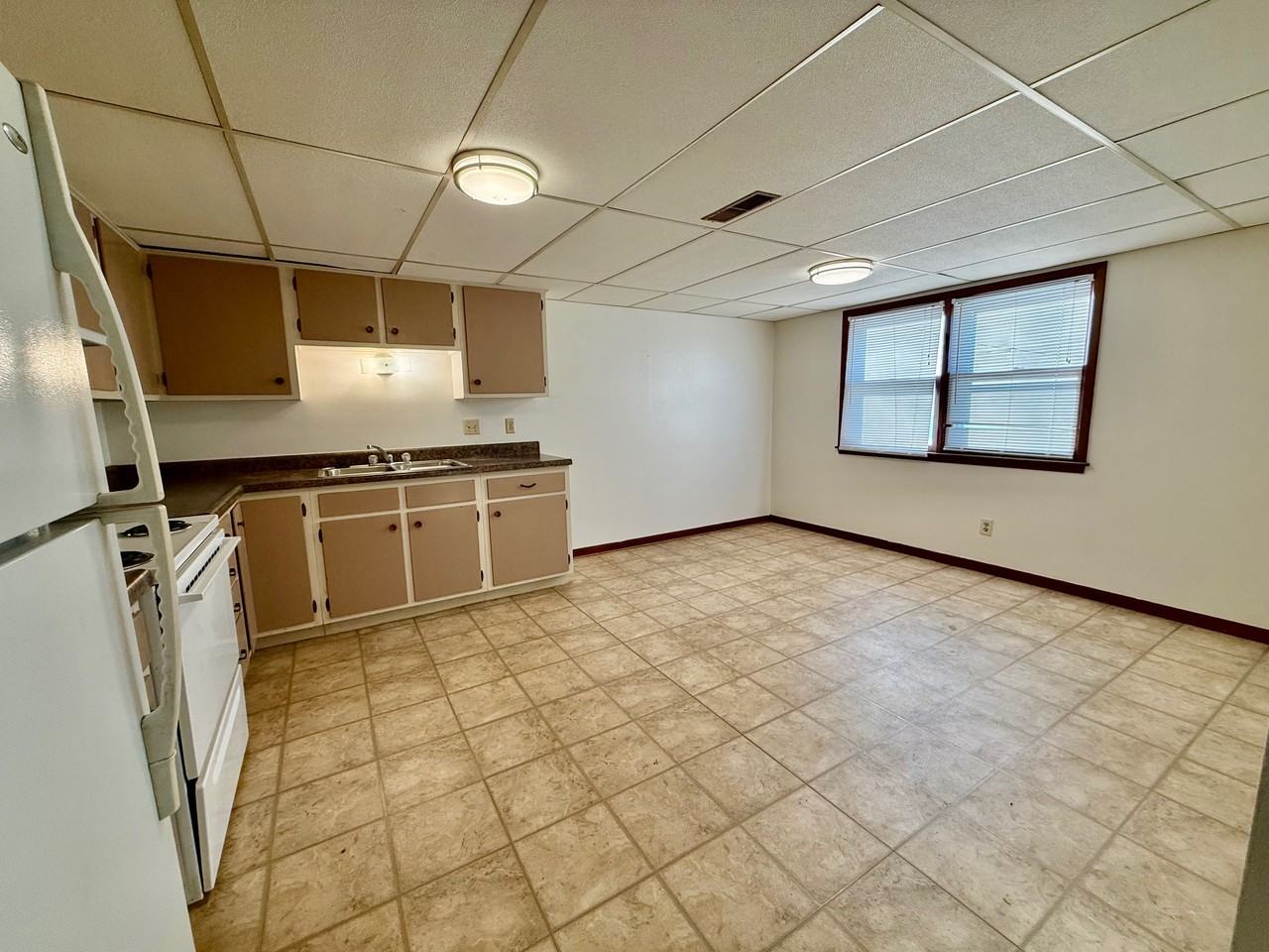 814 Cedar River Dr #A - Photo 2 of 8