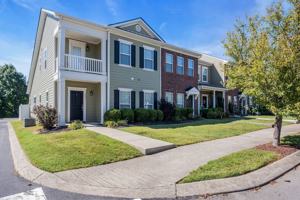featured image of 2031 Hemlock Dr #1