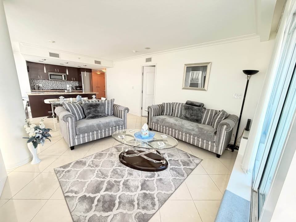 133 Esplanade West #1104 - Photo 3 of 31
