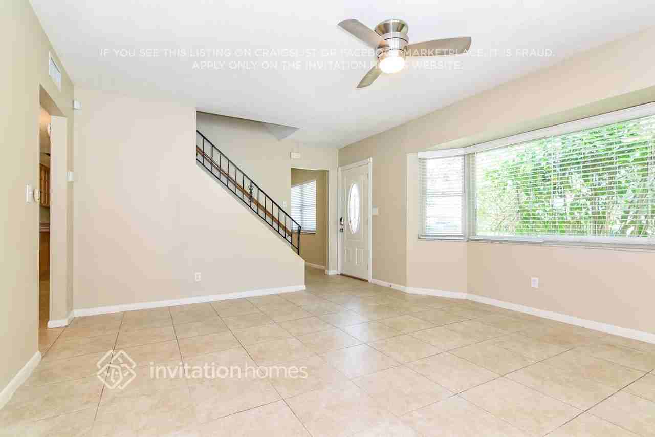 12332 Monarch Cir - Photo 4 of 19