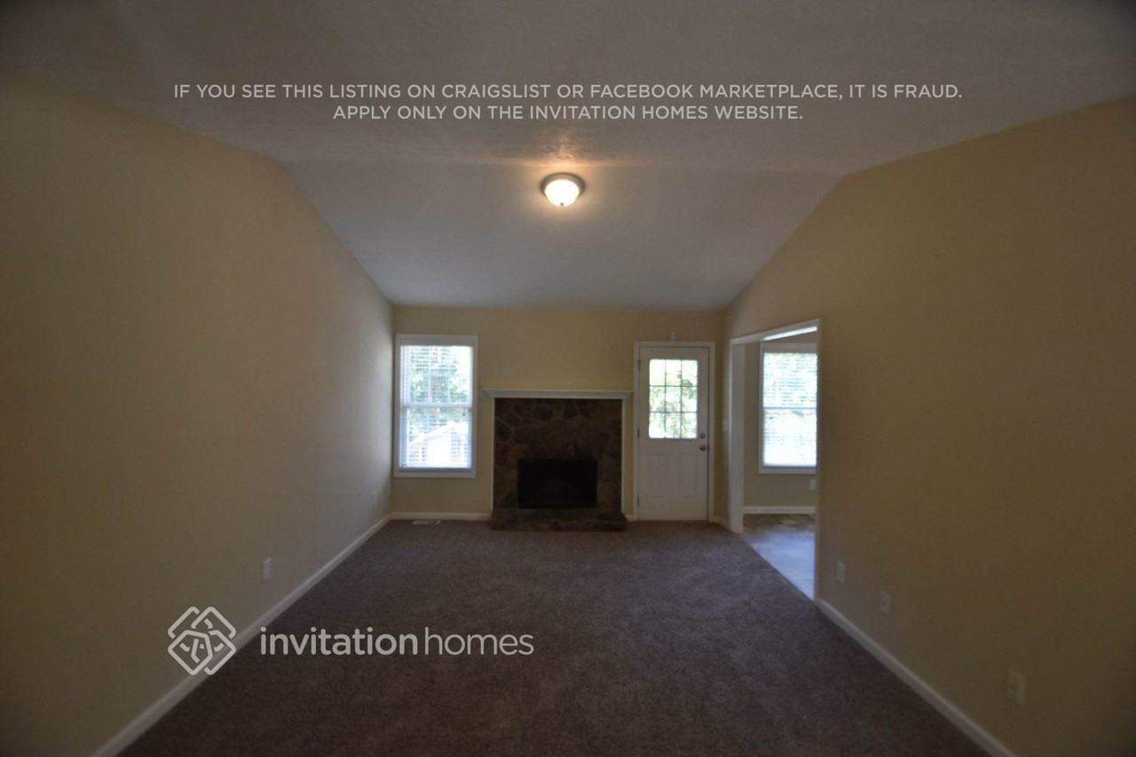 1112 Summer Chase Dr - Photo 2 of 9