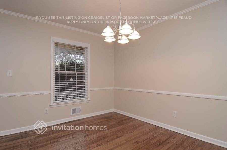 1360 Hampton Hall Dr Ne - Photo 5 of 13
