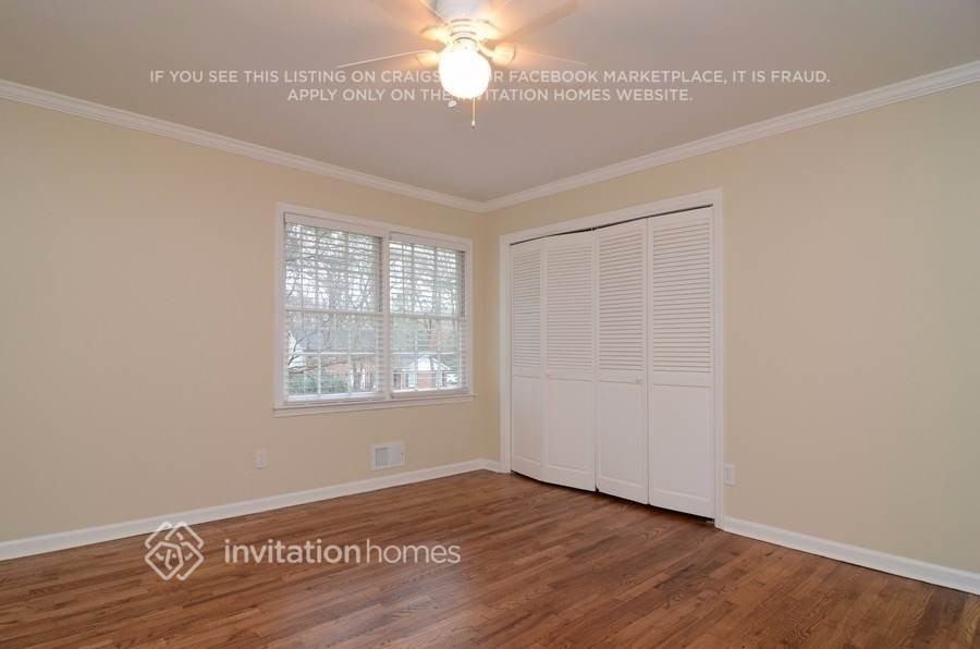 1360 Hampton Hall Dr Ne - Photo 6 of 13