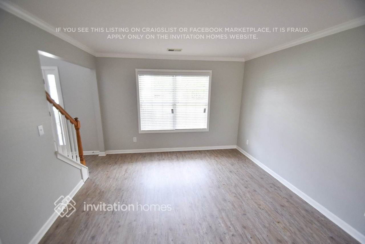972 Garden Meadows Cir - Photo 2 of 10