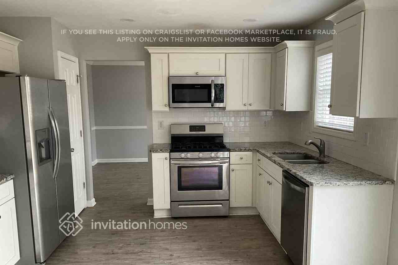972 Garden Meadows Cir - Photo 4 of 10
