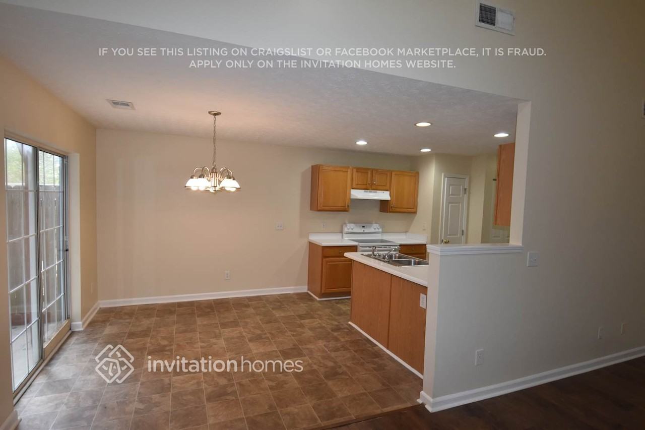 2235 Lexington Ln - Photo 7 of 14