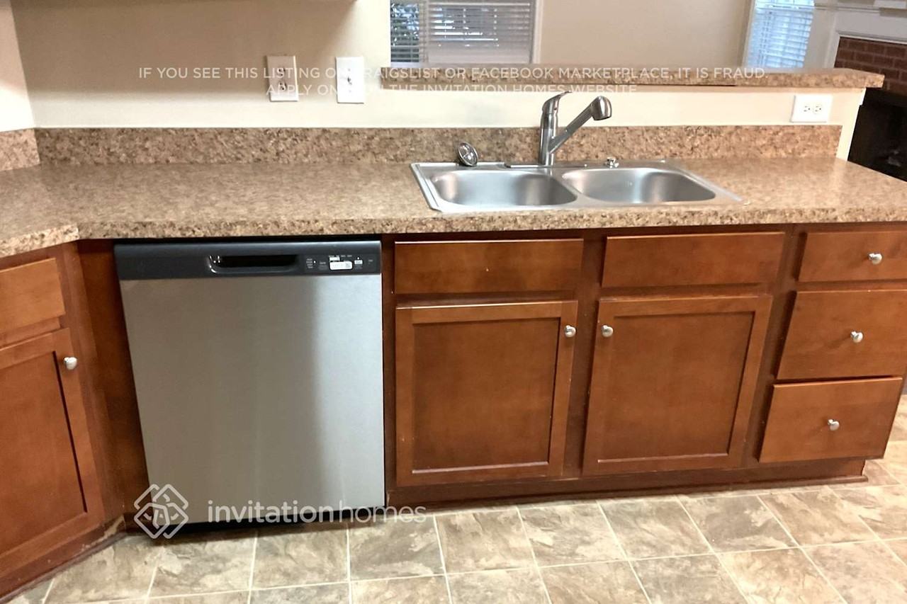3170 Goldmist Dr - Photo 6 of 16