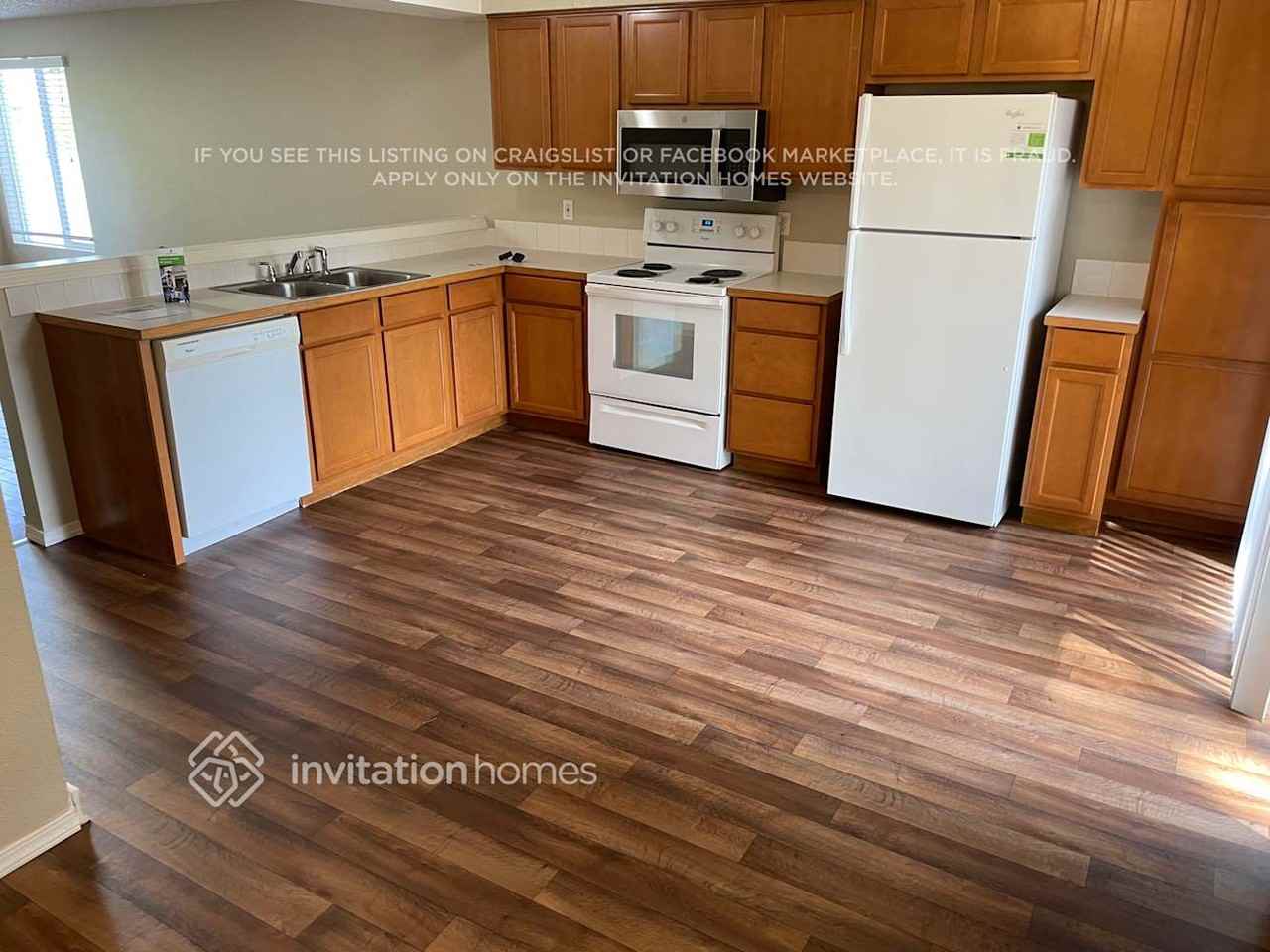 13113 49th Ave Ne - Photo 3 of 10