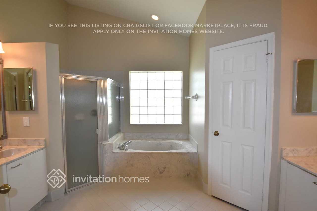 2016 Cove Ln - Photo 7 of 10