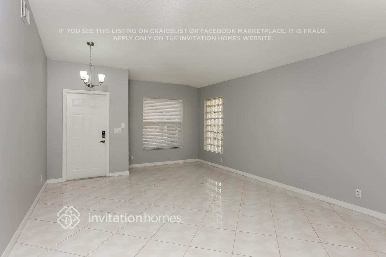 12162 Nw 51st Ct - Photo 4 of 17