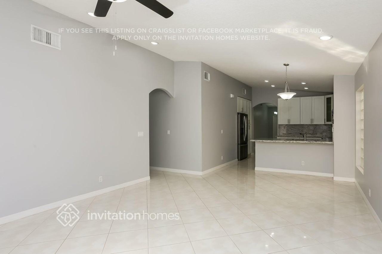 12162 Nw 51st Ct - Photo 6 of 17