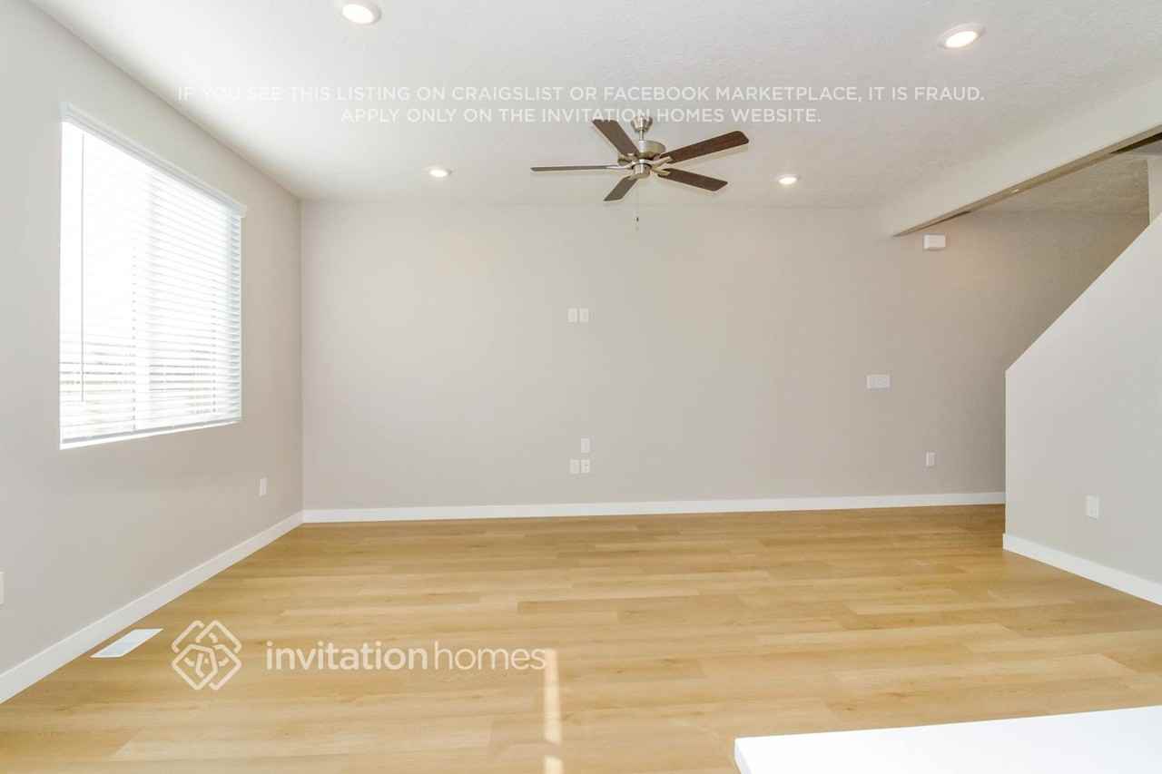 6059 W Upper Brook Ln - Photo 4 of 20