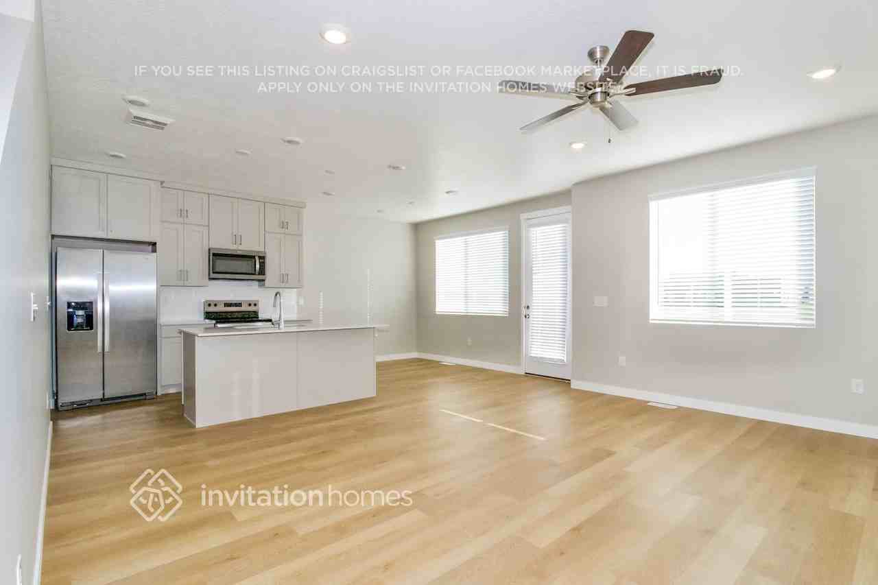 6069 W Upper Brook Ln - Photo 4 of 20