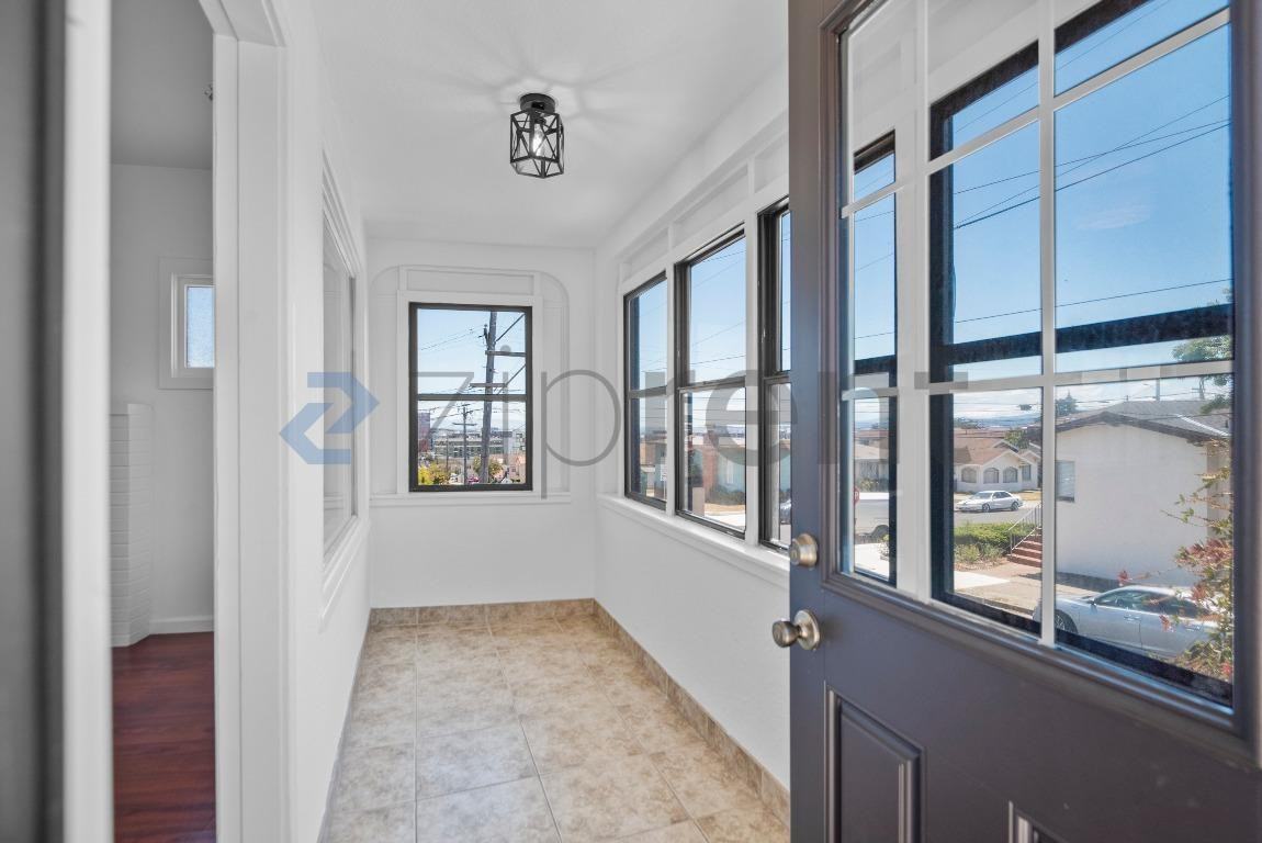 444 Lux Ave - Photo 4 of 22