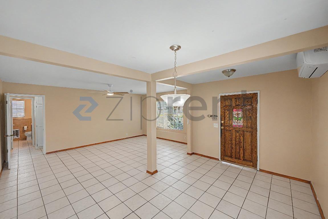4417 Deland Ave - Photo 7 of 29