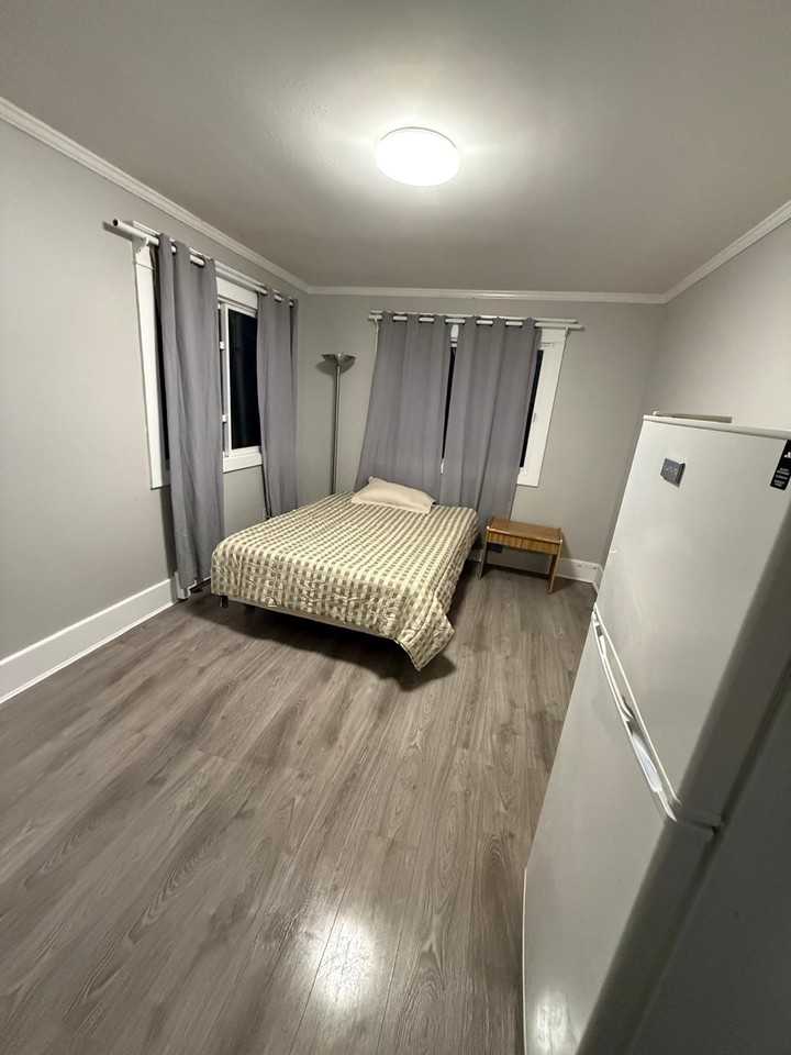 6949 Frederick Avenue - Photo 6 of 9