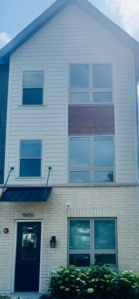 One Fifty Seven Oak Forest - Photo 7 of 44