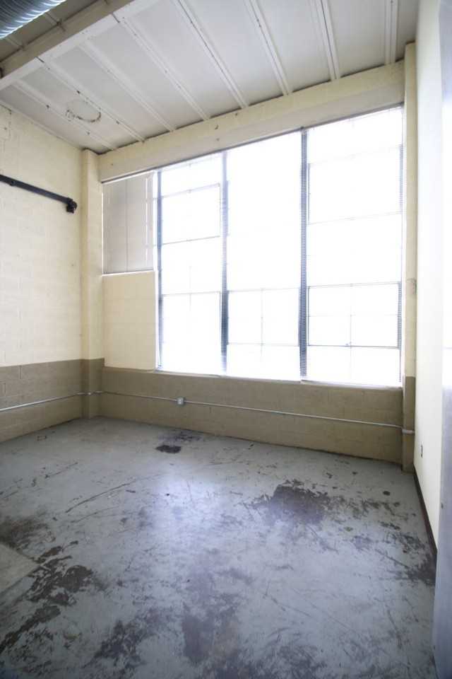 360 Stockton St - Photo 7 of 19