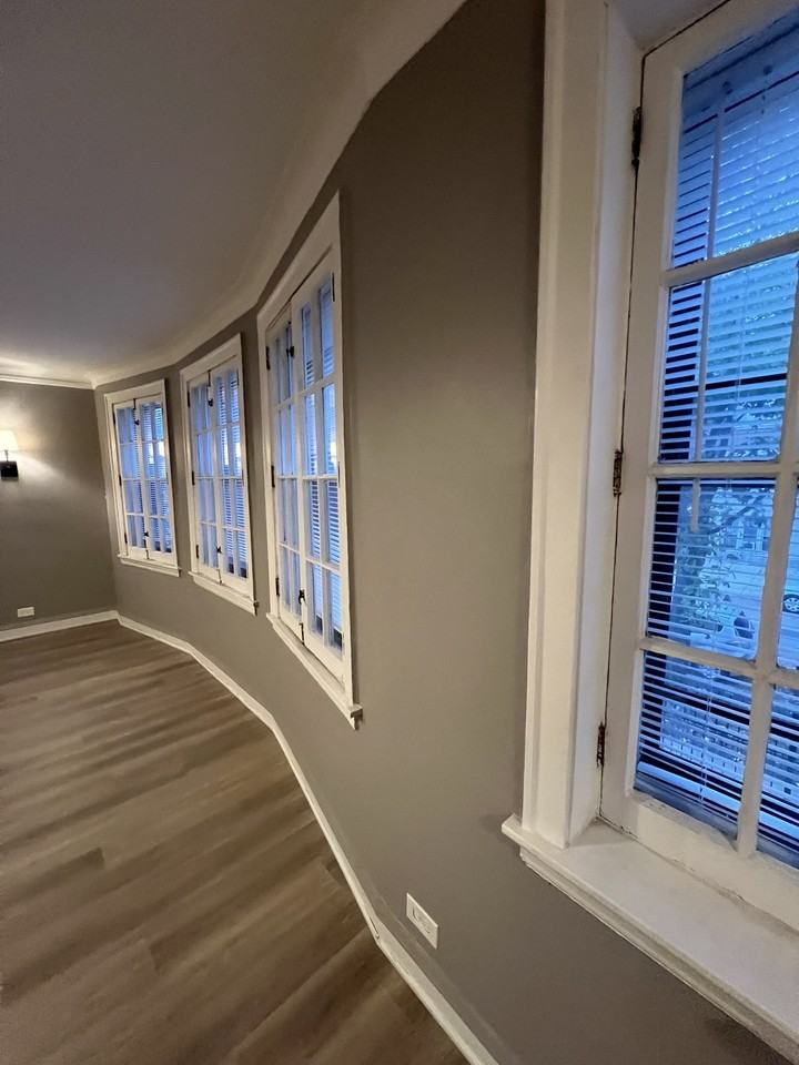 W Bryn Mawr Ave & N Kenmore Ave - Photo 5 of 14