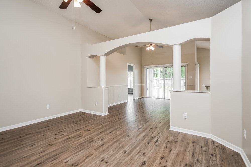 2717 Andes Way - Photo 4 of 16