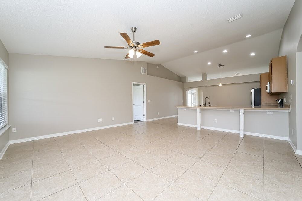3017 Captiva Bluff Rd N - Photo 5 of 19