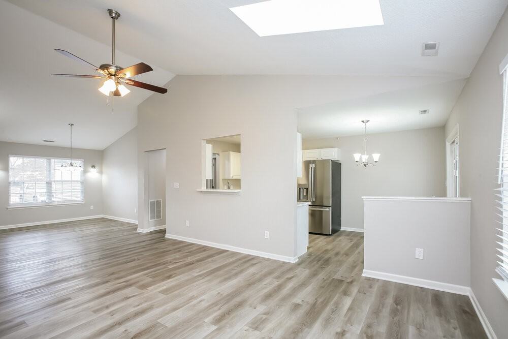 221 Pennwood Ln - Photo 5 of 16