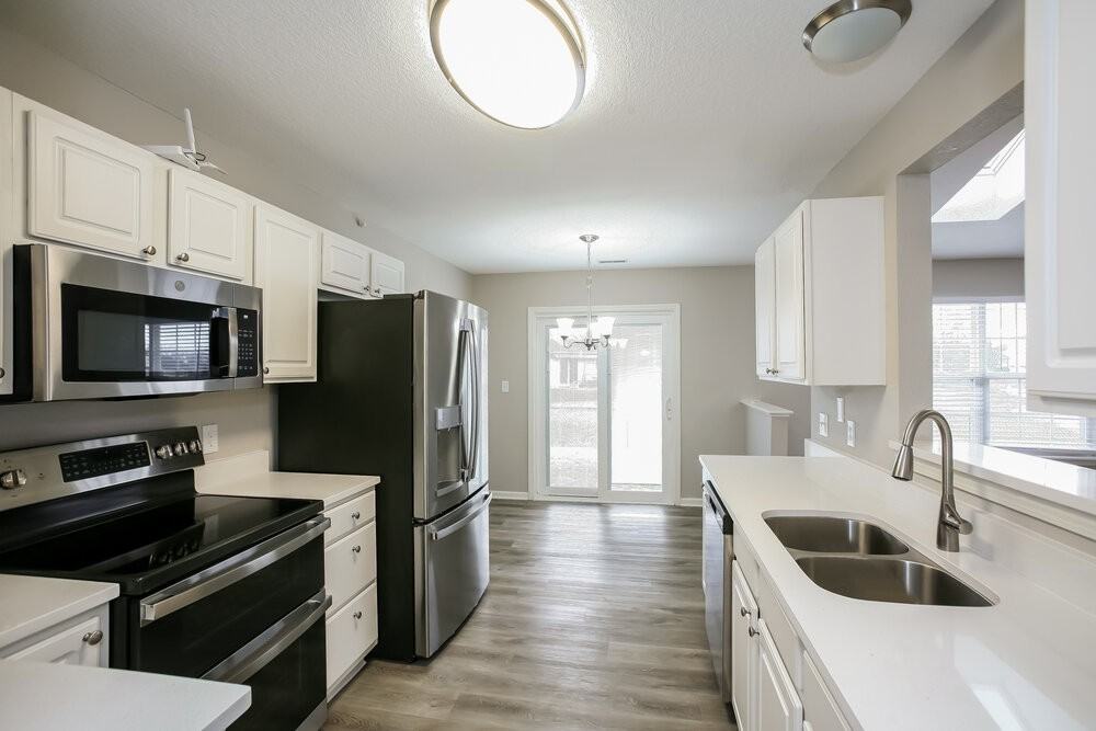 221 Pennwood Ln - Photo 6 of 16