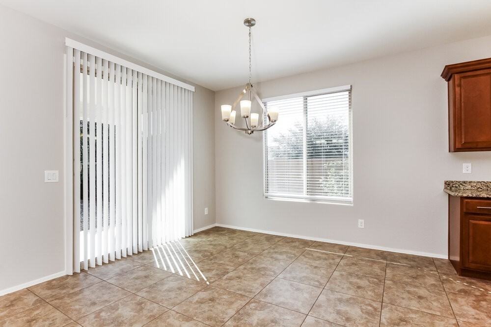 12145 W Patrick Ln - Photo 5 of 16