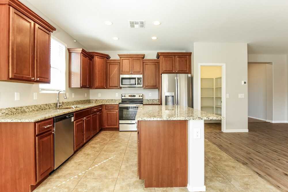 12145 W Patrick Ln - Photo 6 of 16