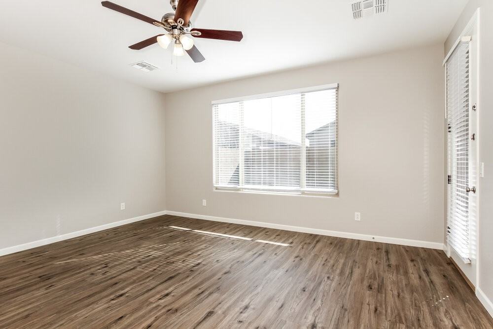 12145 W Patrick Ln - Photo 7 of 16