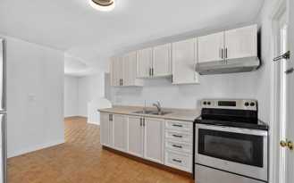704 Brock St S - Photo 1 of 1