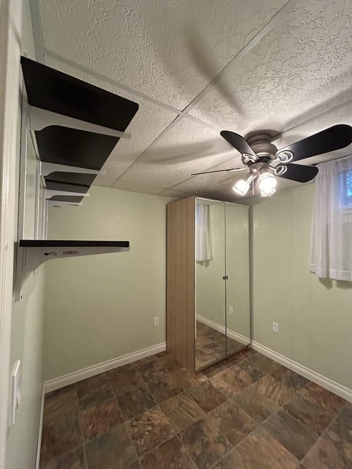 5401 51 St - Photo 5 of 9