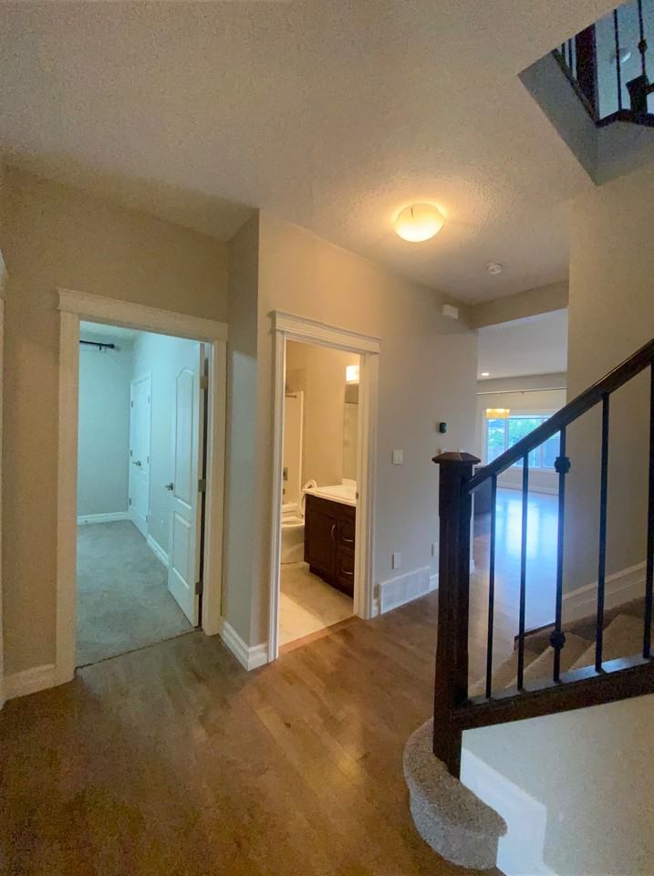 15815 15 Ave Sw - Photo 5 of 39