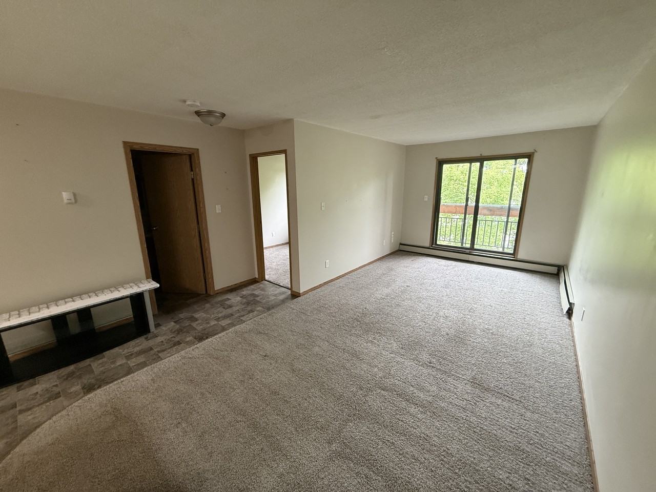 5013 50 St - Photo 4 of 13