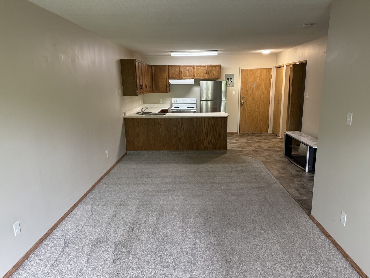 5013 50 St - Photo 7 of 13