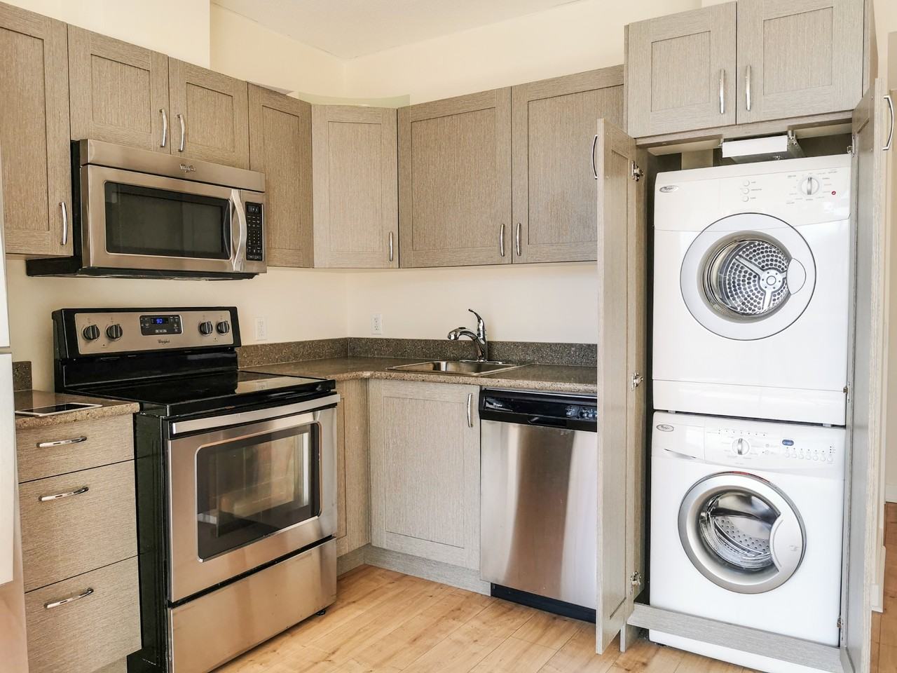 1303, 10 Brentwood Common NW - Photo 5 of 13