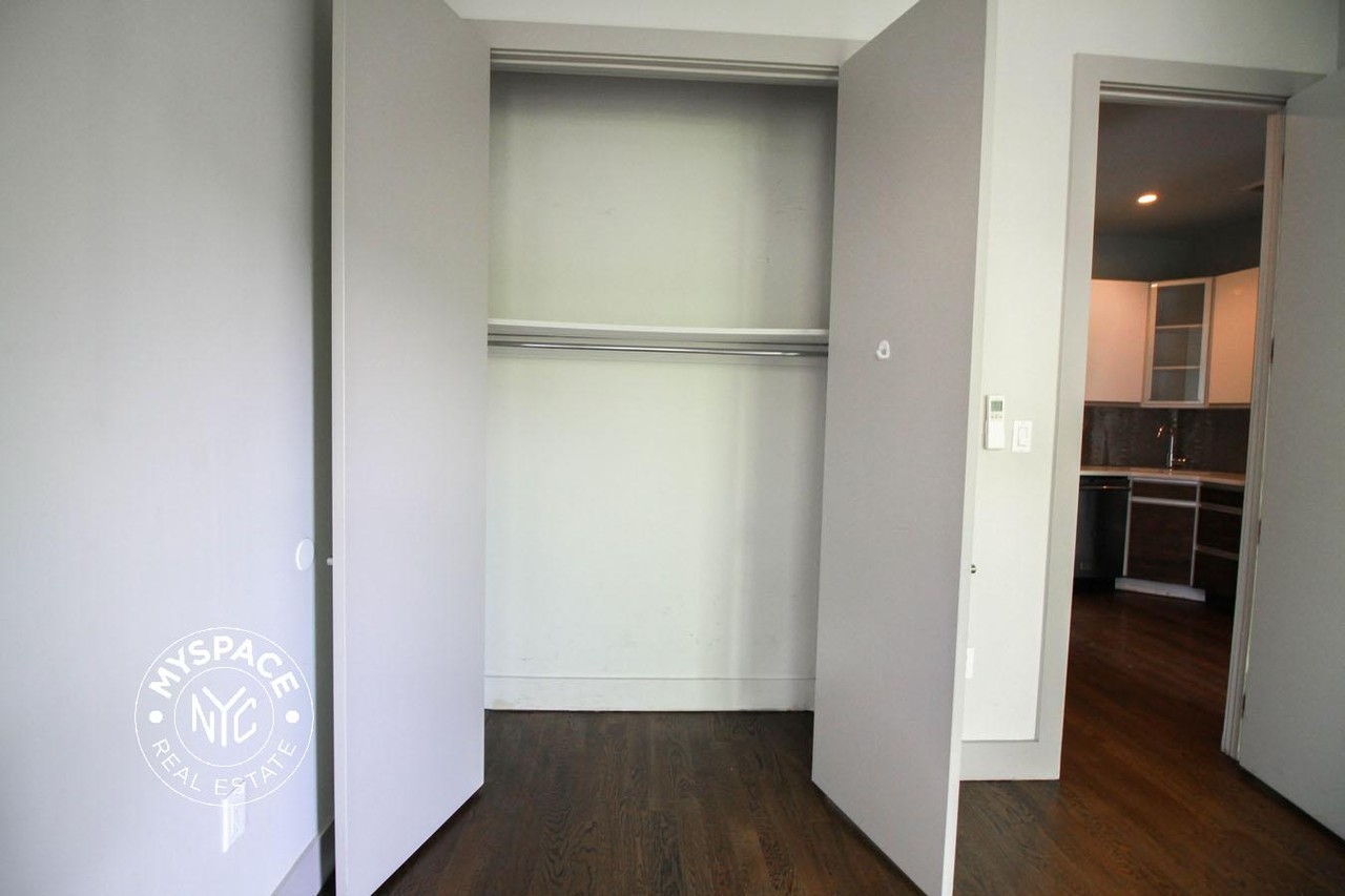 629 Willoughby Ave #2 - Photo 4 of 11