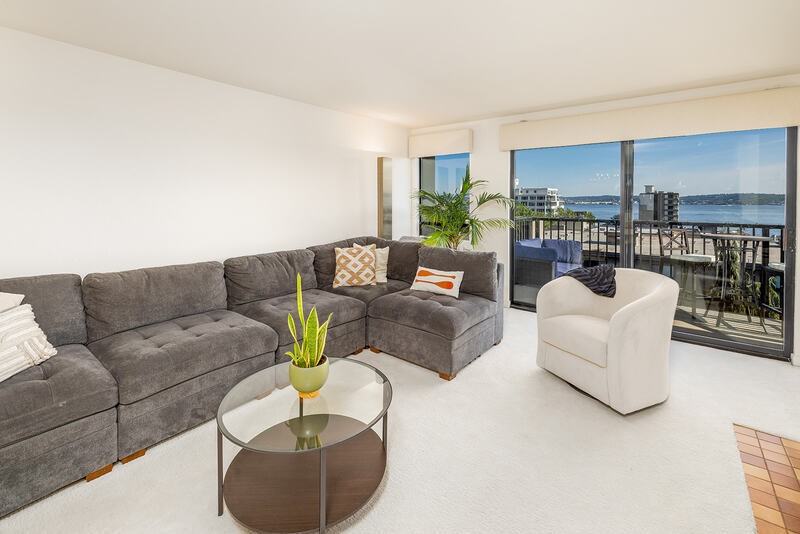 500 W Roy St #W403 - Photo 4 of 34